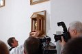 037_ks__grzegorz_mencel_wstawia_relikwiarz
